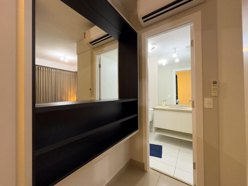 Apartamento no Hub 506 Vista para Piscina - image 30