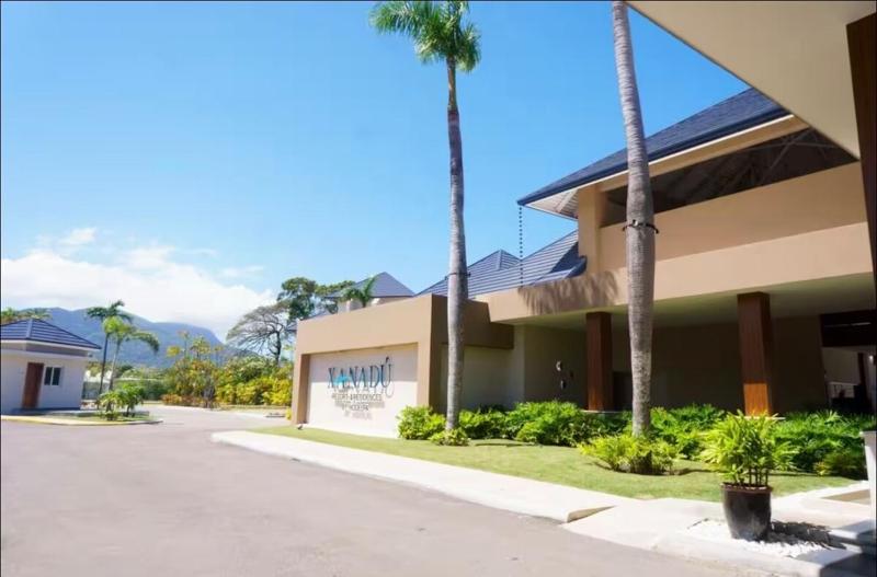 Peaceful Coastal Condo - image 28