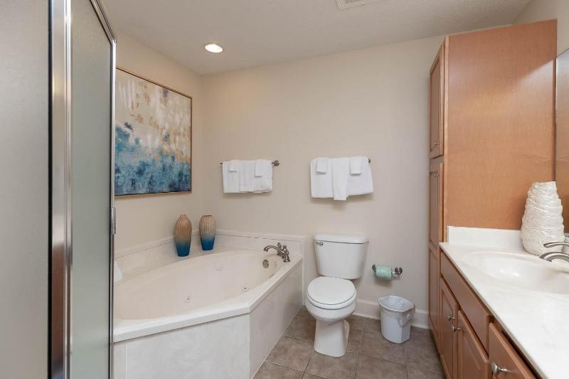 Phoenix IX 902 condo - image 40
