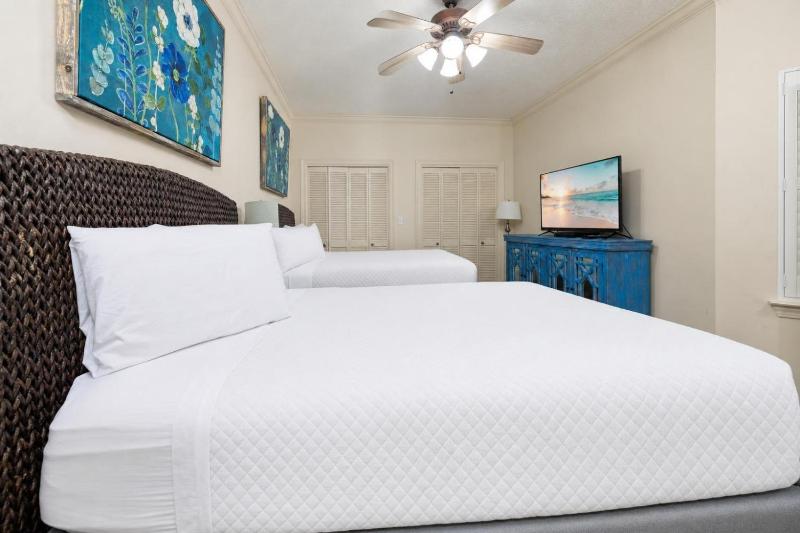 Phoenix IX 902 condo - image 30
