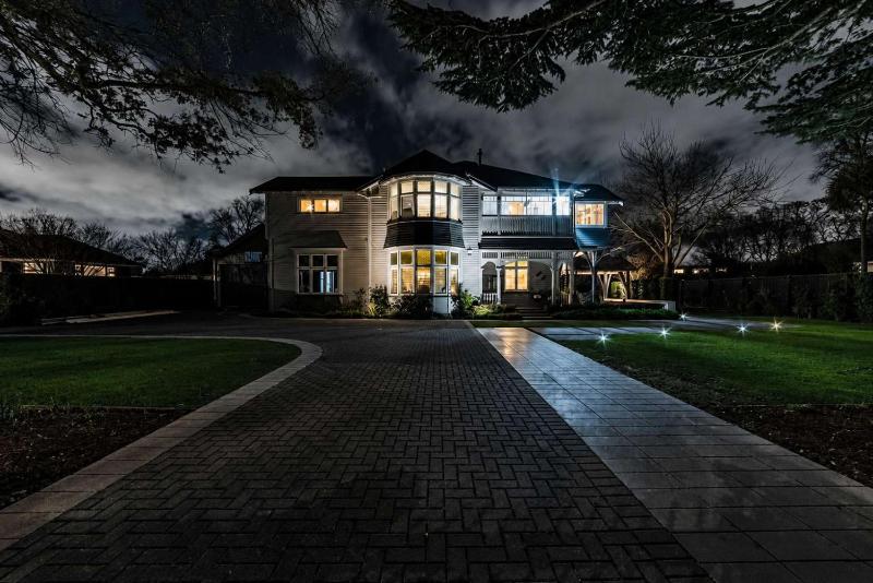 Bel Air Mansion - Sleeps 12 Villa - image 50