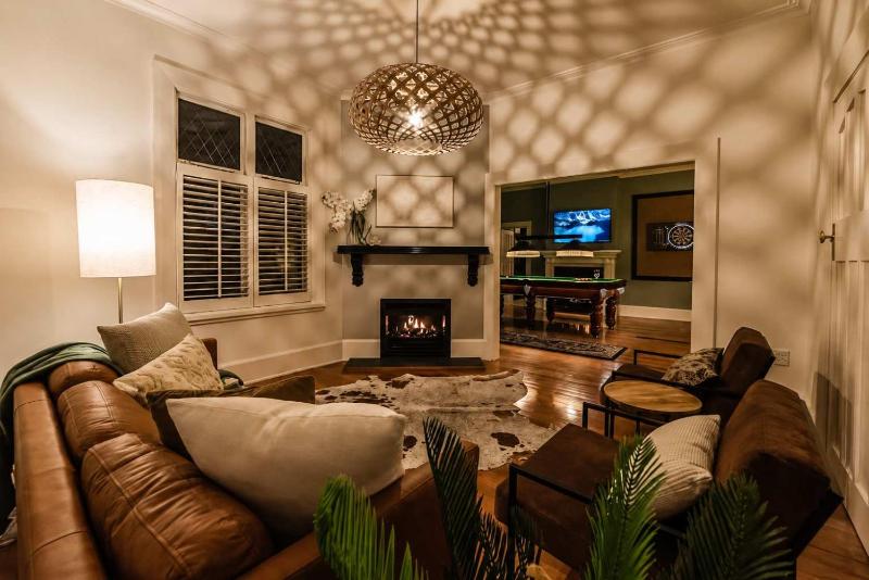 Bel Air Mansion - Sleeps 12 Villa - image 49