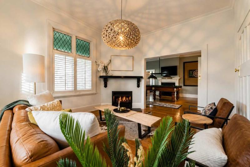 Bel Air Mansion - Sleeps 12 Villa - image 27