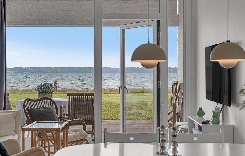 Amazing Home In Ebeltoft With House Sea View - image 27