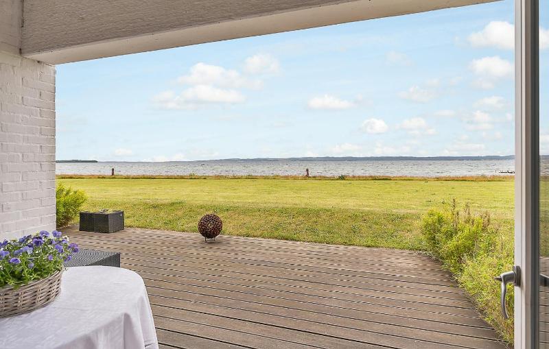 Amazing Home In Ebeltoft With House Sea View - image 30