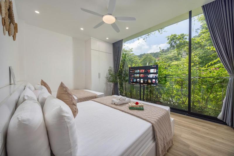 Luxury Mountain View Villa - Private Pool - BBQ Garden - 12ppl - image 4