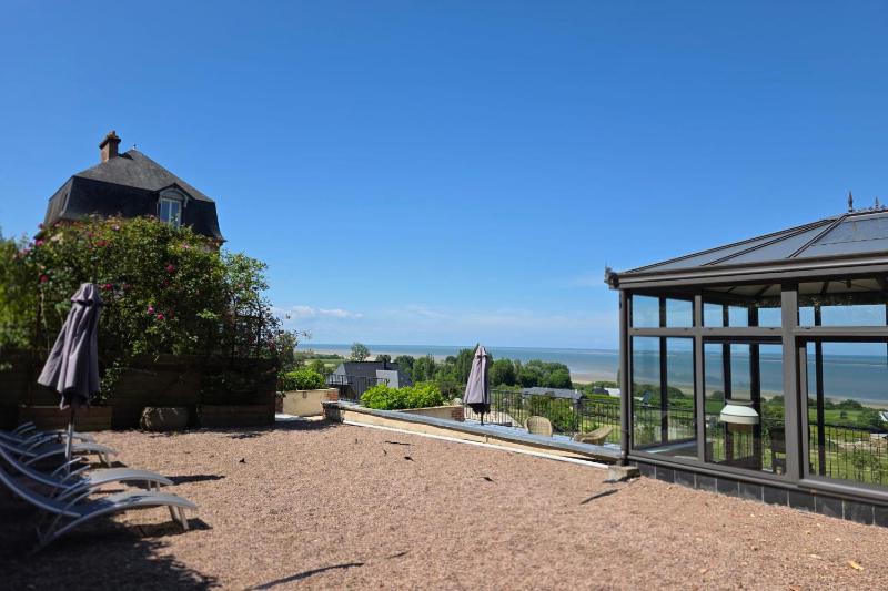 La Petite Tour de lEstuaire Panoramic Sea View & Private Terrace - image 24