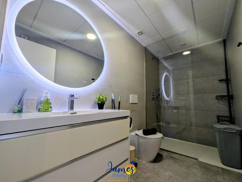 Tropical 3BR Oasis with Pool EB17 - image 27
