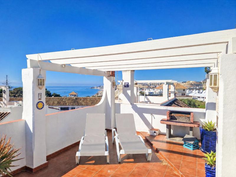 Townhouse with rooftop terrace La Cala de Mijas - image 1