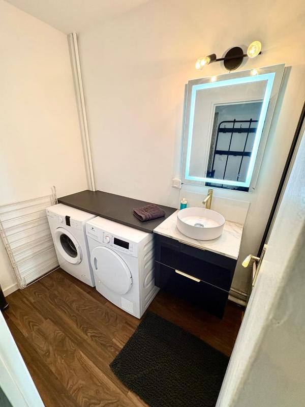Beautiful 54 m apartment with parking in Nantes - image 2