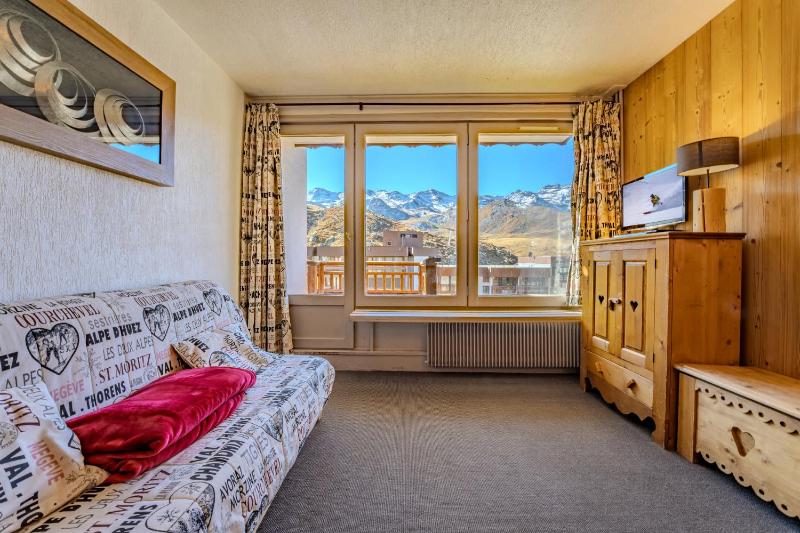 Ski-In Out Apt w Mountain Views - image 5
