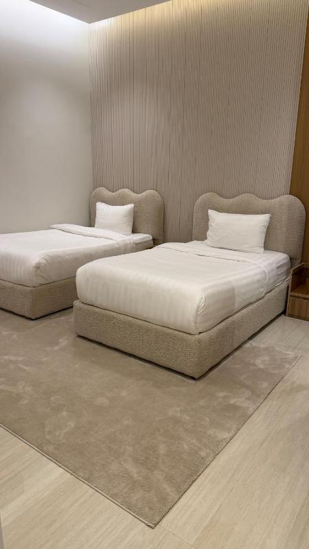Calm Two Bedroom Suite - image 15