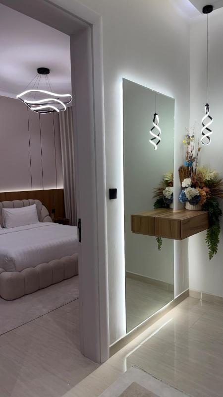 Calm Two Bedroom Suite - image 14