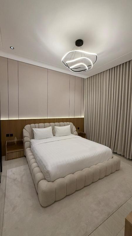 Calm Two Bedroom Suite - image 6