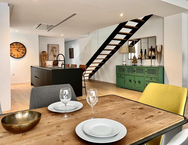 Premium Penthouse Seasonal Rental - image 43