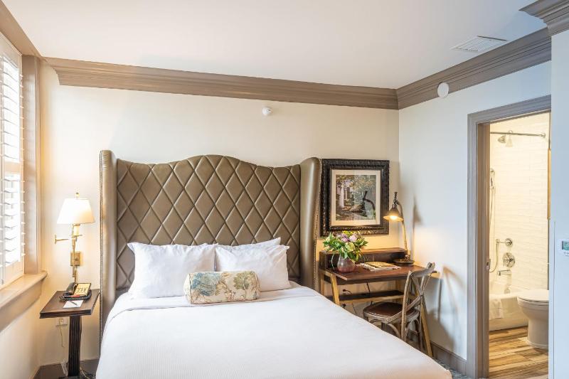 Andrew Pinckney Inn - image 37