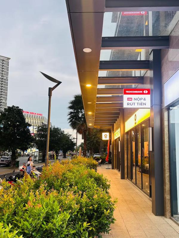 1 Br near Vincom Mega Mall- Vinhomes Grand Park - image 19