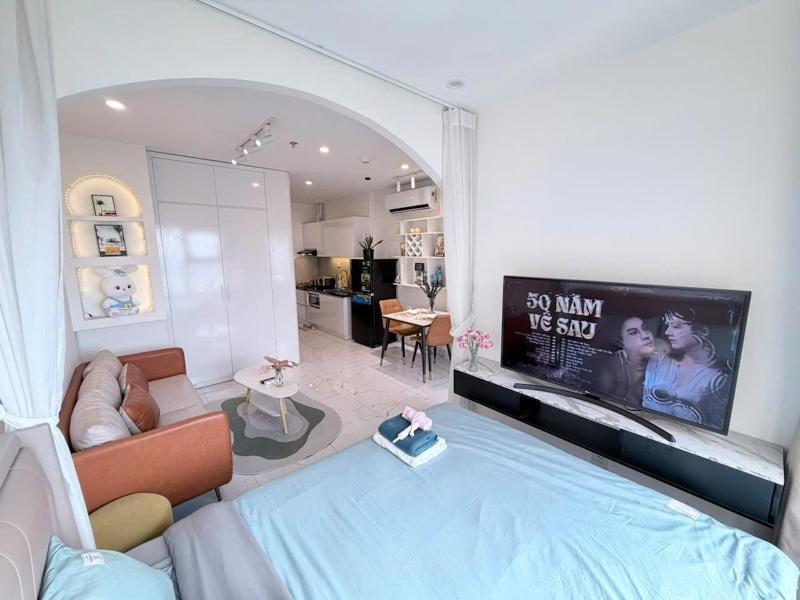 1 Br near Vincom Mega Mall- Vinhomes Grand Park - image 12
