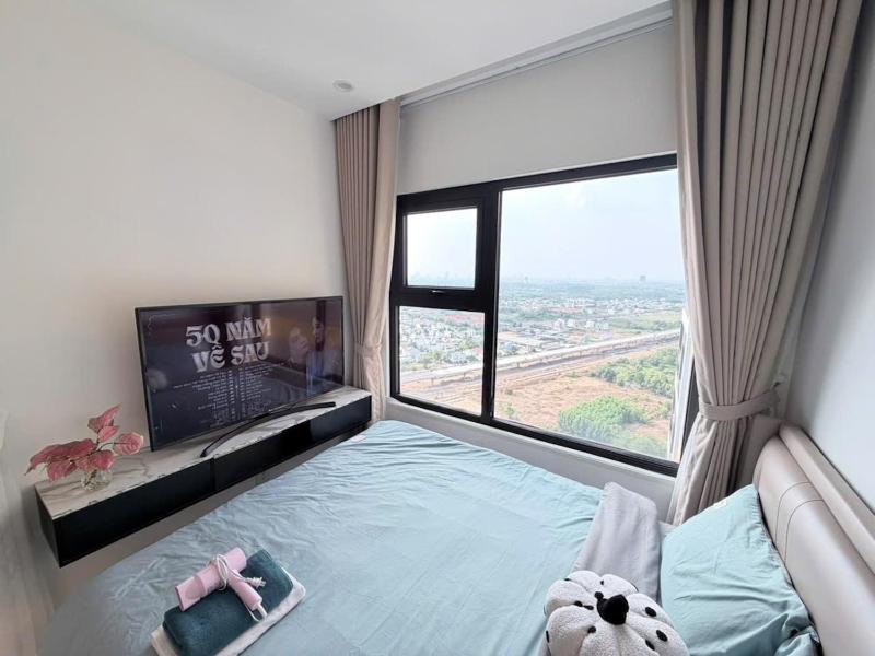 1 Br near Vincom Mega Mall- Vinhomes Grand Park - image 17