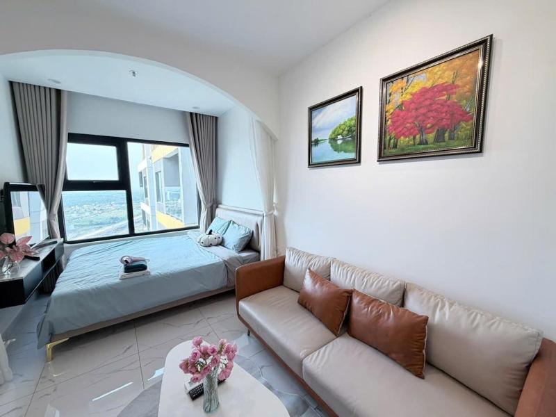 1 Br near Vincom Mega Mall- Vinhomes Grand Park - image 9