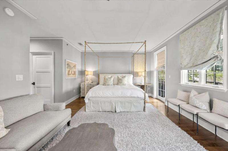 Refined 3BR Beach Retreat - image 7