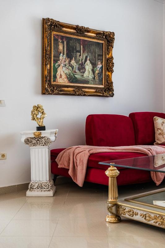 Historic Quarter Stay 1BR Apartment by PikHost - image 15