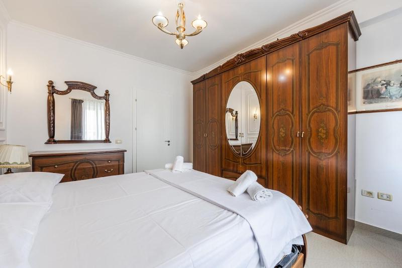 Historic Quarter Stay 1BR Apartment by PikHost - image 16