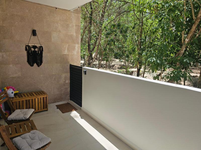 3BR Oasis: Poolside Gym Near Beach & Xcaret - image 6
