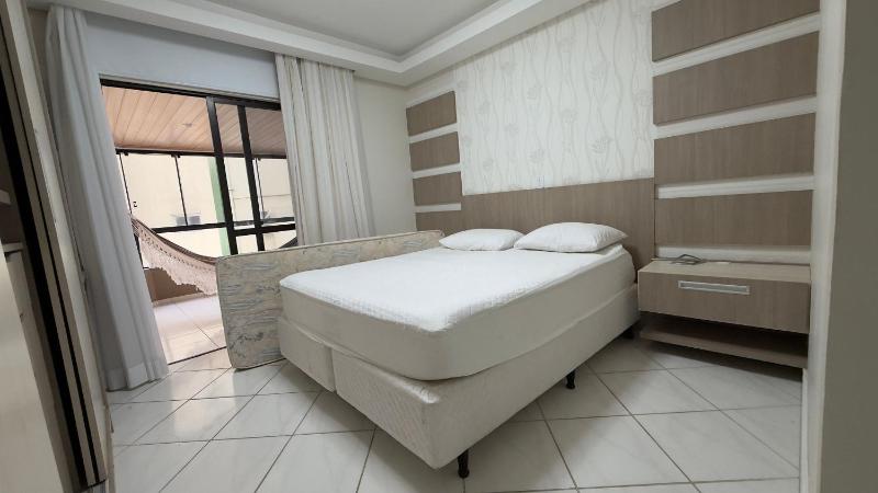 Spacious Apartment in a Beachfront Building - image 21