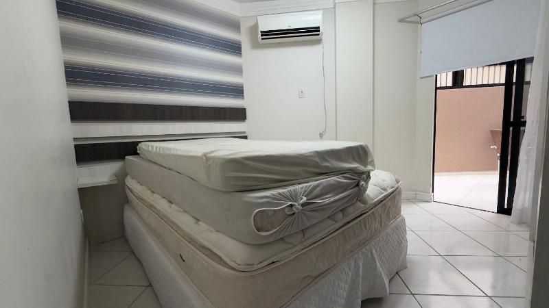Spacious Apartment in a Beachfront Building - image 3