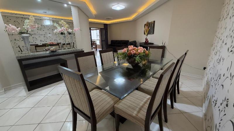 Spacious Apartment in a Beachfront Building - image 22