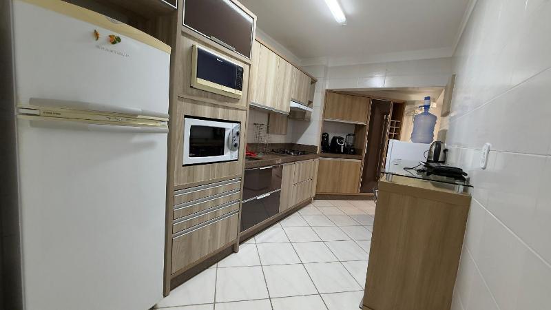 Spacious Apartment in a Beachfront Building - image 20