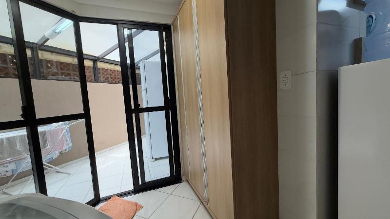 Spacious Apartment in a Beachfront Building - image 26
