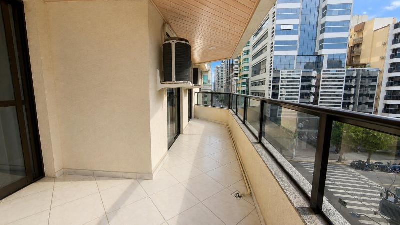 Apartment with ocean view - image 8
