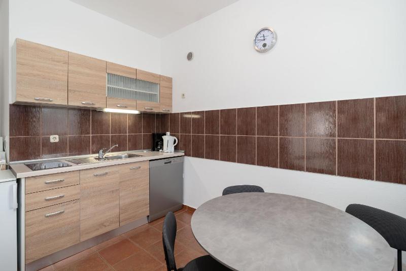 Apartments Ivica - image 22