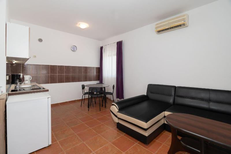 Apartments Ivica - image 12