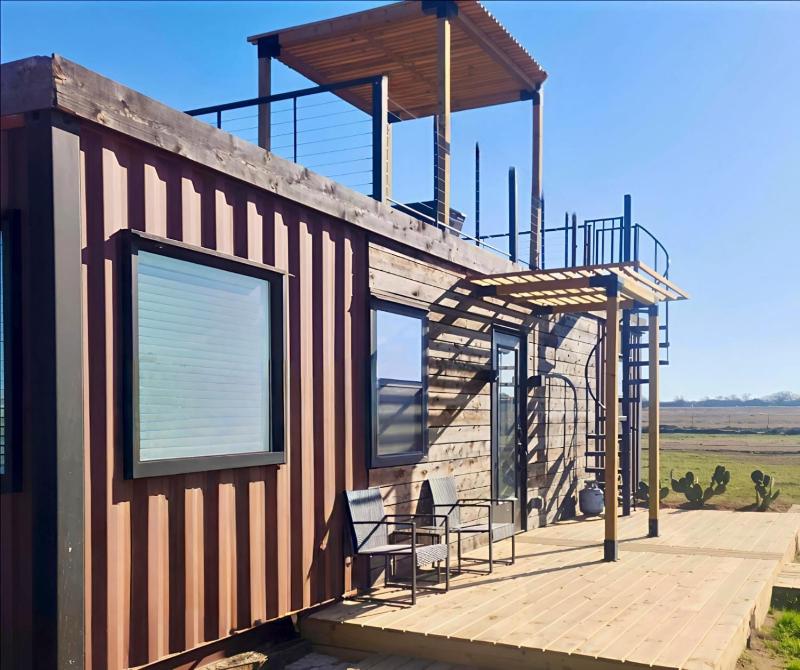 Wine Country Container Rooftop Fire Pit & Pool - image 14