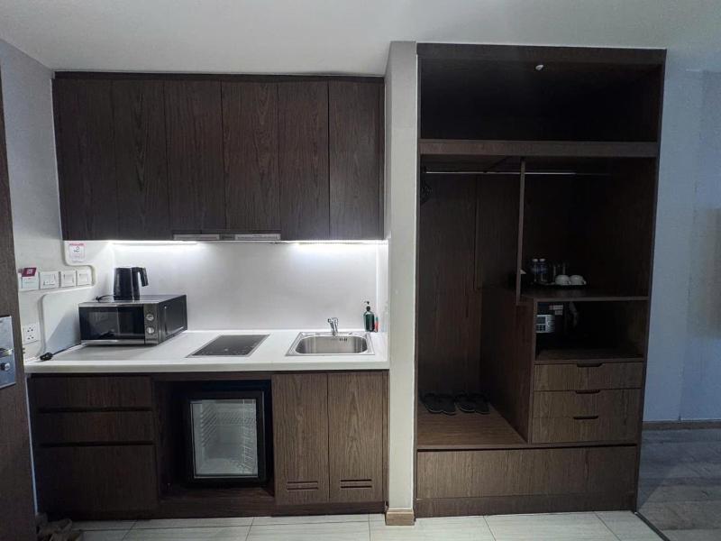 The Laguna Oceanview Homes - image 8