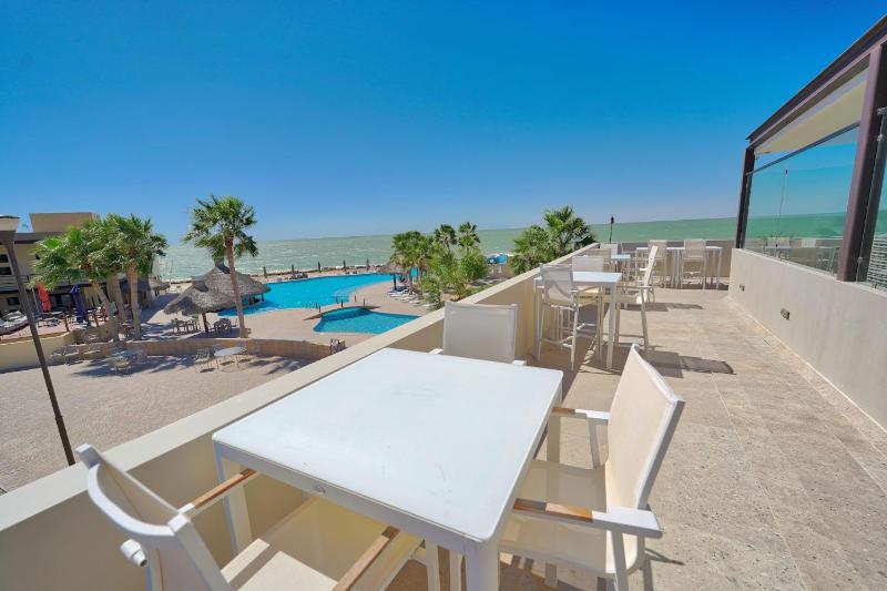Beachfront Home Luxury Laguna Shores Resort - image 13