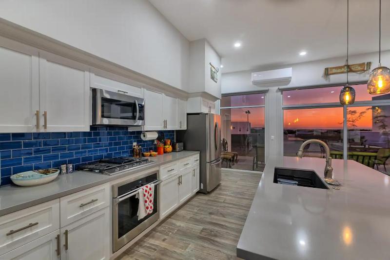 Beachfront Home Luxury Laguna Shores Resort - image 33