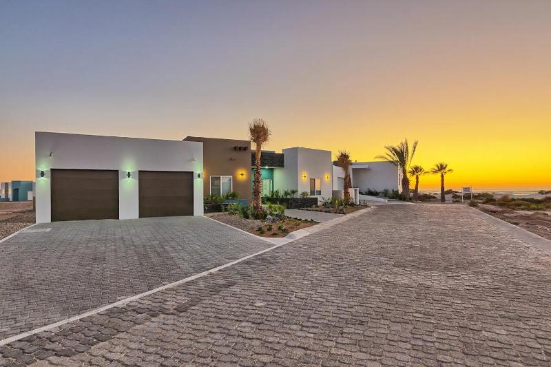 Beachfront Home Luxury Laguna Shores Resort - image 26