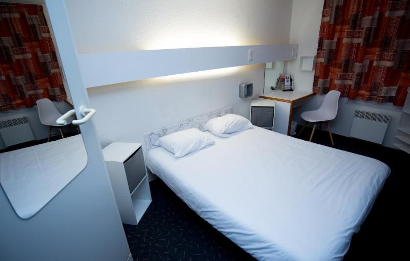 Double Room image 2