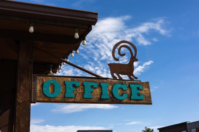 Big Horn Lodge - image 41