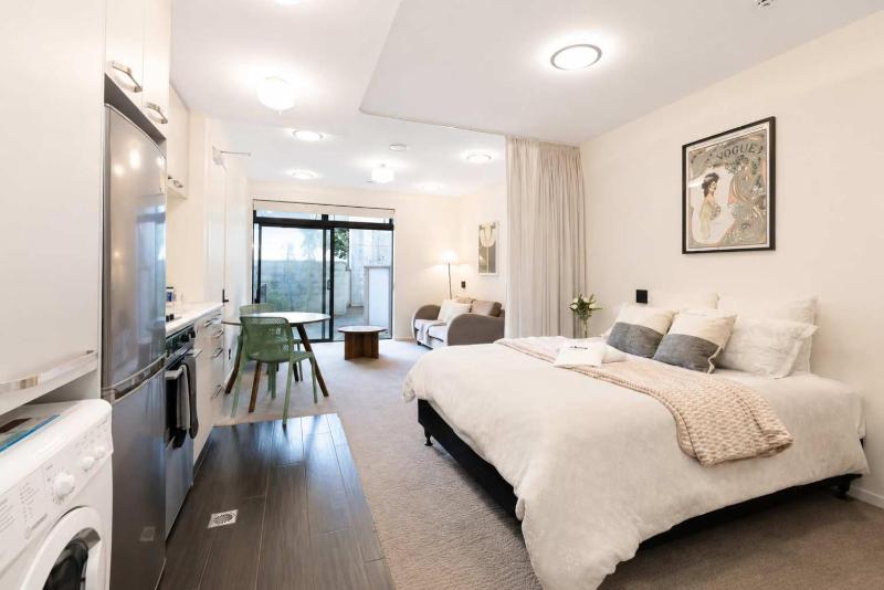 Mt Victoria Studio - Kitchen Bath Tub Sleeps 2 - image 6