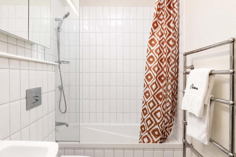 Mt Victoria Studio - Kitchen Bath Tub Sleeps 2 - image 22