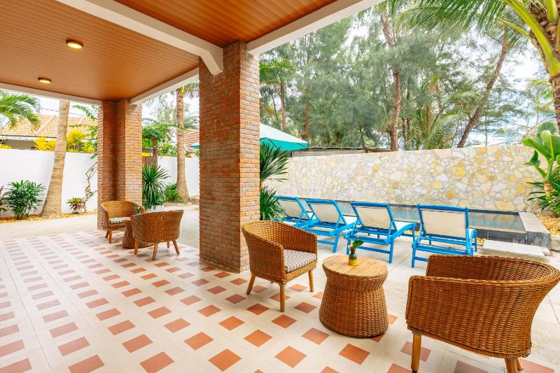 Salt Villa 5BR Beachside by HÙA Homes - image 10