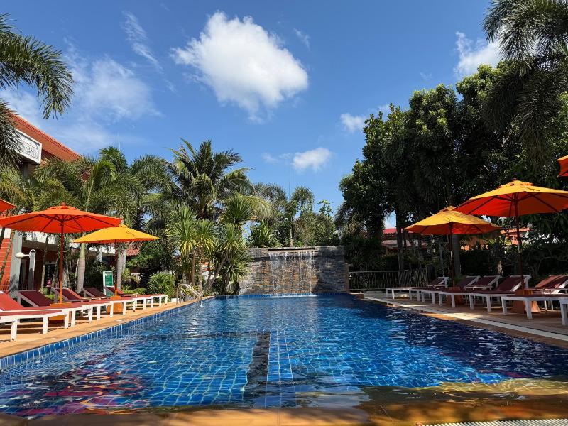 Bambootel Lanta Resort - image 2