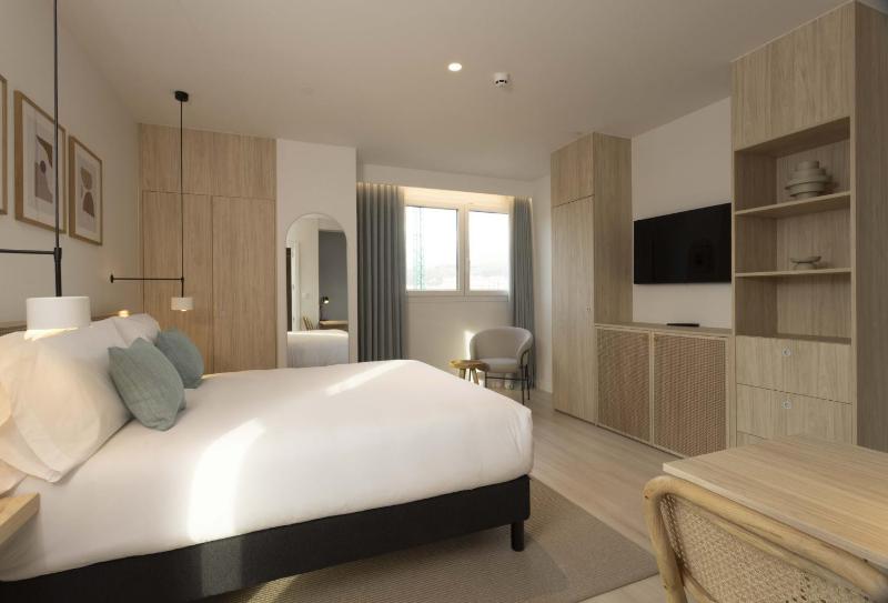 Staybridge Suites Malaga By IHG - image 43