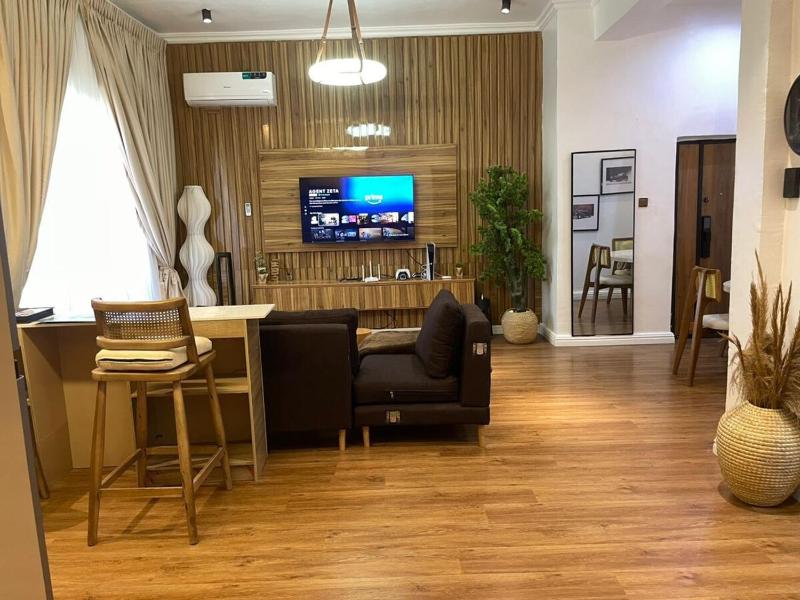 Luxury 2BR Apartment in Secure Lekki Location - image 1