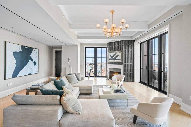 Penthouse Modern Spacious bedrooms - image 9